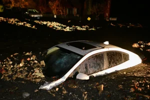 Καταρρακτώδεις βροχές σαρώνουν την Καλιφόρνια