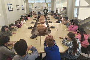 Γέμισε παιδικές φωνές το Δημοτικό Κατάστημα Αρκαλοχωρίου