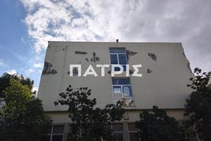 (ΦΩΤΟ) Έπεσαν, πάλι, σοβάδες από το κτίριο του Εργατικού Κέντρου Ηρακλείου – Έντονη ανησυχία