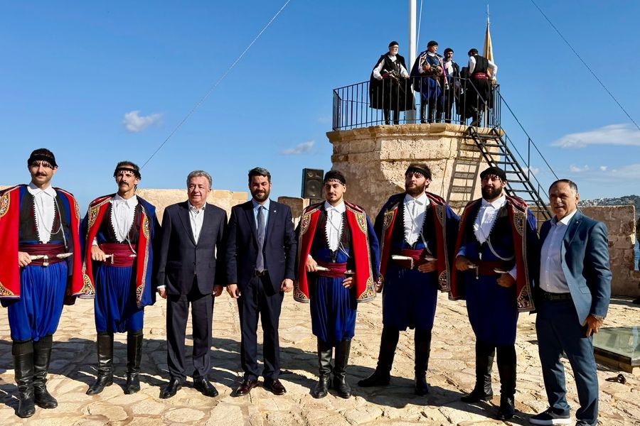 Στις εκδηλώσεις για την 112η Επέτειο της Ένωσης της Κρήτης  με την Ελλάδα ο Σταύρος Αρναουτάκης