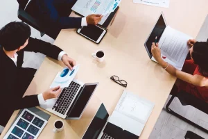 Ρεκόρ νέων επιχειρήσεων στην Ελλάδα: Για καθεμία που κλείνει ανοίγουν τρεις νέες το 2025