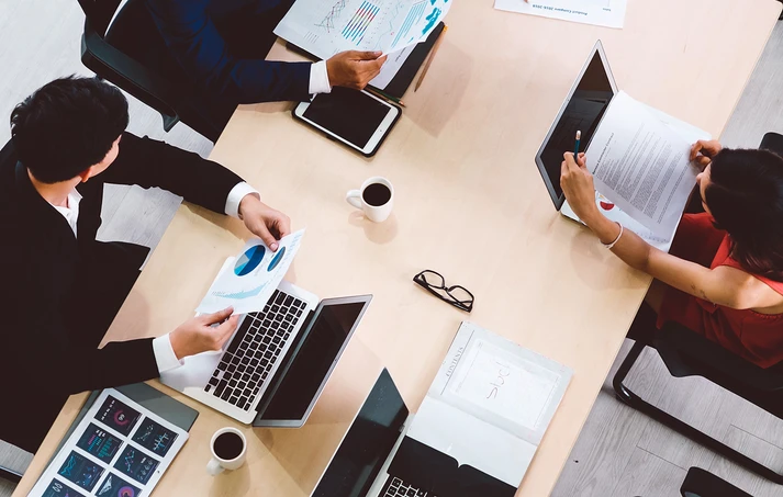 Ρεκόρ νέων επιχειρήσεων στην Ελλάδα: Για καθεμία που κλείνει ανοίγουν τρεις νέες το 2025