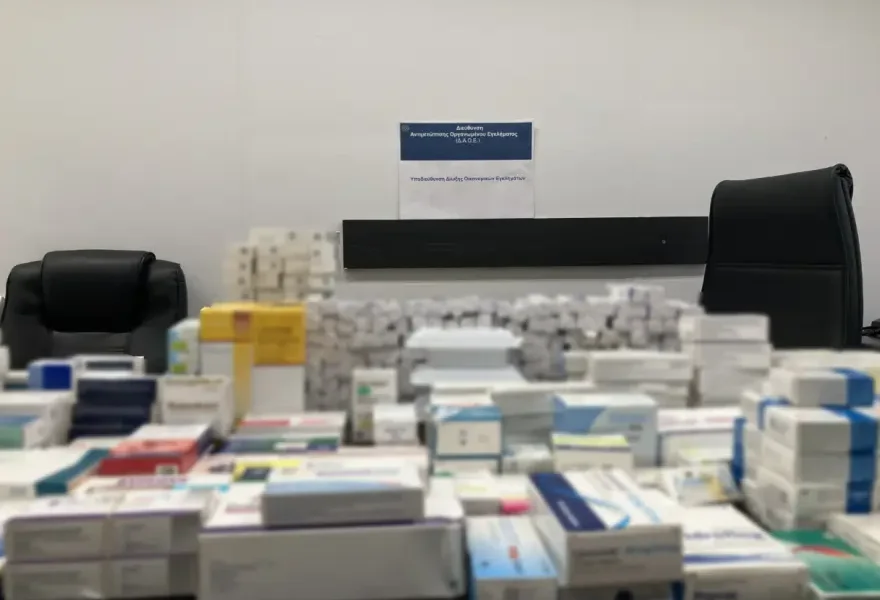 Νέα απάτη με παράνομες συνταγογραφήσεις 435.000 ευρώ σε βάρος του ΕΟΠΥΥ, συνελήφθησαν γιατροί και φαρμακοποιός