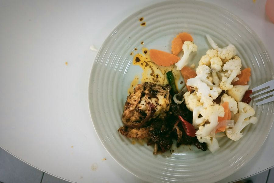 Πώς να μειώσουμε τη σπατάλη φαγητού – Τρεις απλοί τρόποι