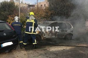 (ΦΩΤΟ) Δύο ανήλικες πίσω από τη φωτιά στο Σκαλάνι – Προκλήθηκαν ζημιές σε τρία οχήματα