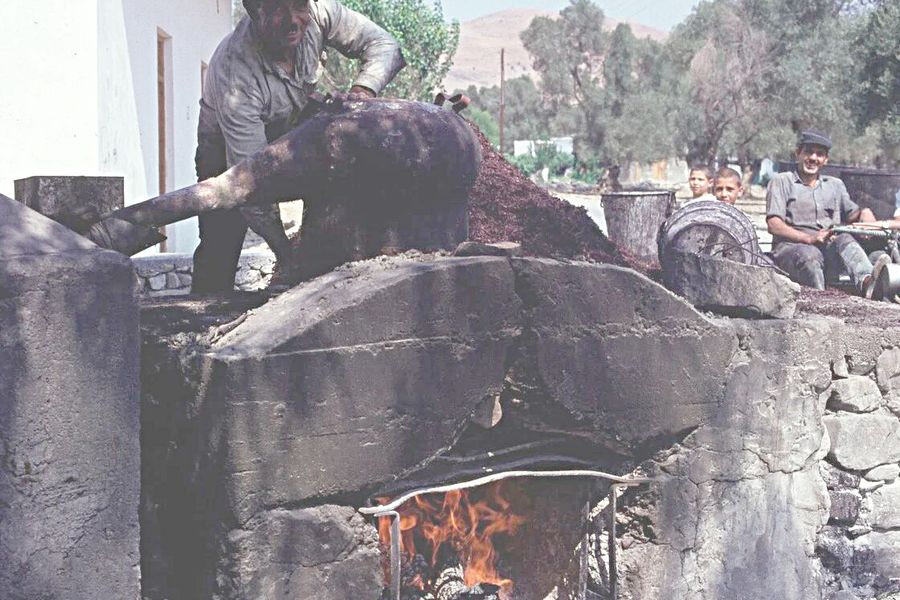 Ρακοκάζανο στο χωριό Πλάτανος της Μεσσαράς