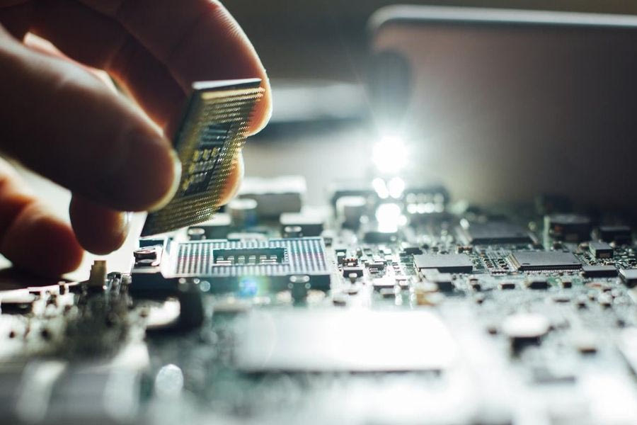 Ελληνική υπογραφή στον ισχυρότερο φωτονικό επεξεργαστή τεχνητής νοημοσύνης