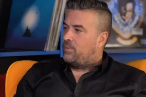 Γιάννης Αϊβάζης: «Είχα διαγνωστεί με σπάνια μορφή καρκίνου – Θυμάμαι τους γονείς μου να κλαίνε»