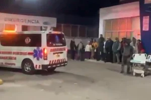 Γουατεμάλα: Τουλάχιστον 15 νεκροί από πτώση λεωφορείου σε φαράγγι