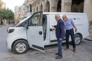 Νέο ηλεκτρικό βαν διανομής προϊόντων για τους εμπόρους της Κεντρικής Αγοράς