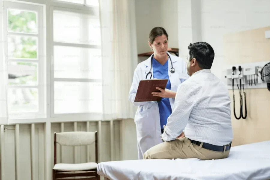 1 στις 4 γυναίκες πιστεύει ότι οι άνδρες τυγχάνουν καλύτερης μεταχείρισης από τους επαγγελματίες υγείας