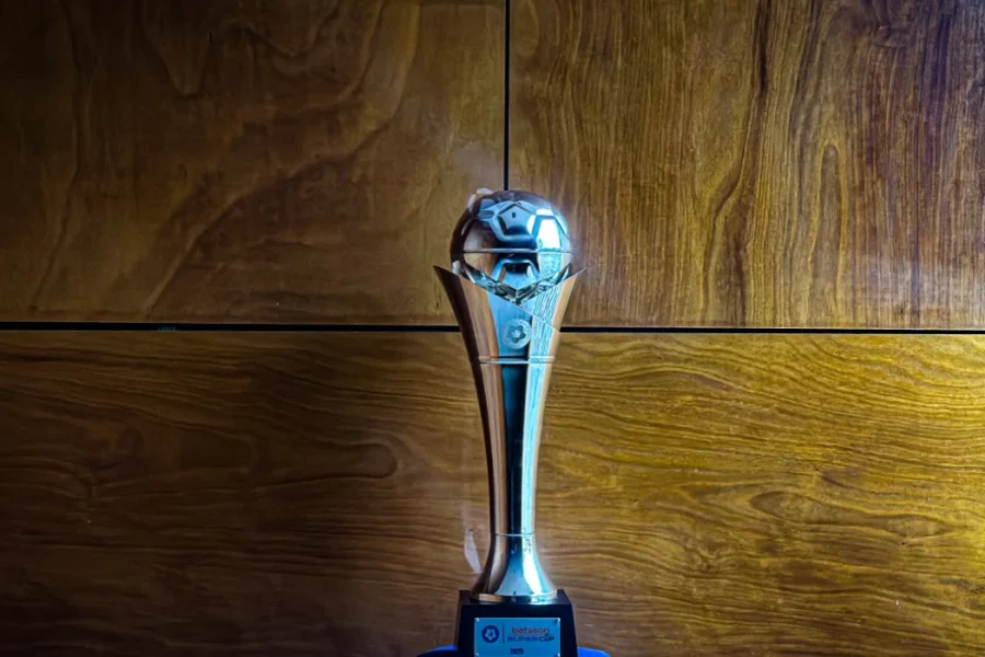 Αυτό είναι το βαρύτιμο τρόπαιο του Super Cup που θα διεκδικήσουν ΟΦΗ και Ολυμπιακός στο Παγκρήτιο