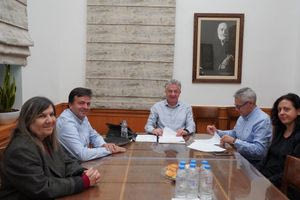 Ηράκλειο: Υπεγράφη η προγραμματική σύμβαση για τη μελέτη του νέου Κέντρου Υγείας Μοιρών