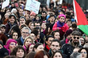 Ιταλία: «Παραλύει» λόγω απεργίας για τον προϋπολογισμό