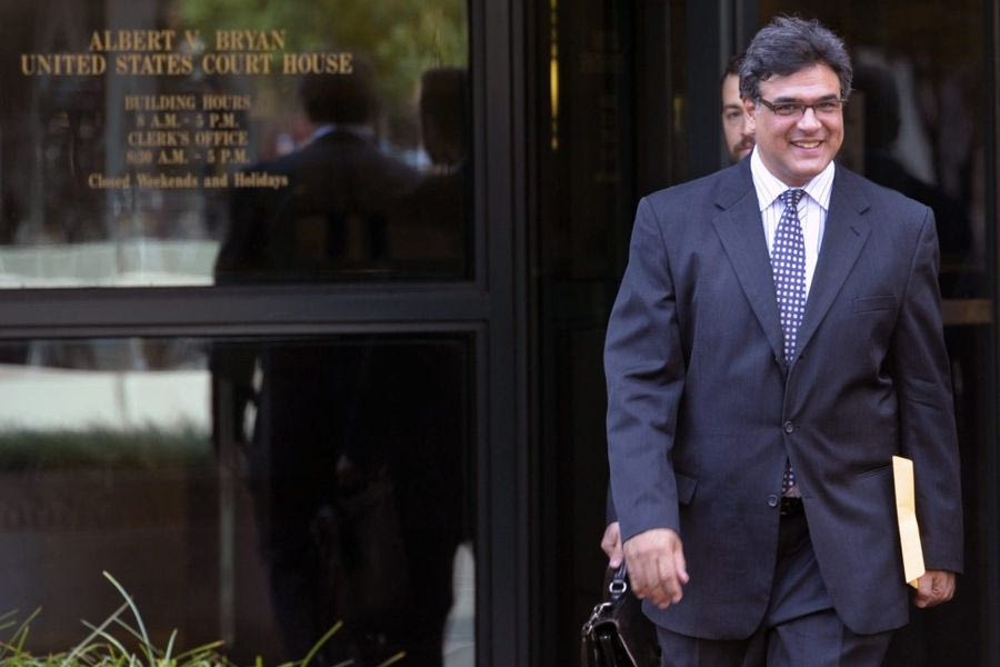 Ελληνοαμερικάνος πρώην πράκτορας της CIA αποκαλύπτει: «Ναι, σας ακούμε από κάμερες και τηλέφωνα»