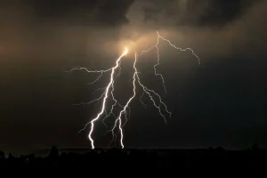 Αλλάζει ο καιρός και στην Κρήτη: Έρχεται κρίσιμο 48ωρο με καταιγίδες, χαλαζοπτώσεις και χιόνια