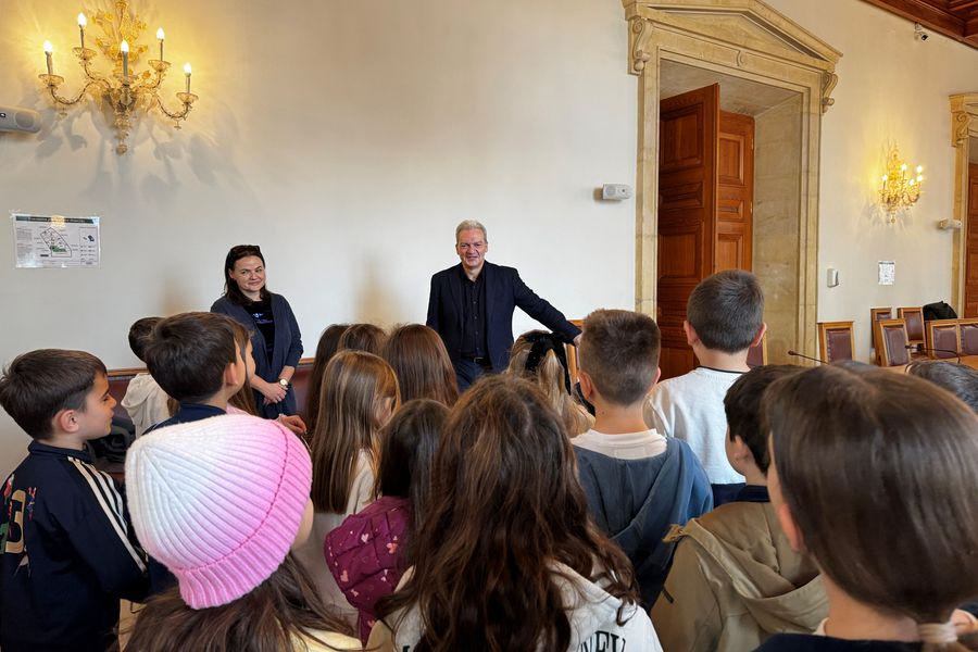 Κάλαντα στη Λότζια από τους μαθητές του 6ου και του 44ου Δημοτικού Σχολείων Ηρακλείου