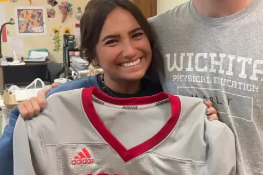 ΗΠΑ: Βραβευμένη καθηγήτρια Καλλιτεχνικών έκανε σεξ έως και 4 φορές σε μια εβδομάδα με μαθητή της