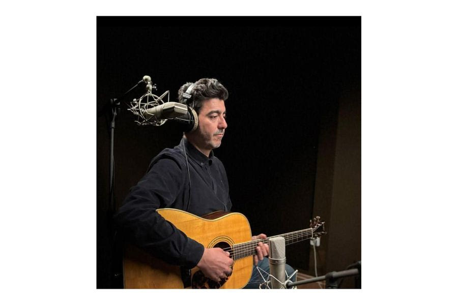 Θοδωρής Καρέλλας: Η ποίηση έχει μέσα της μουσική και μελωδία