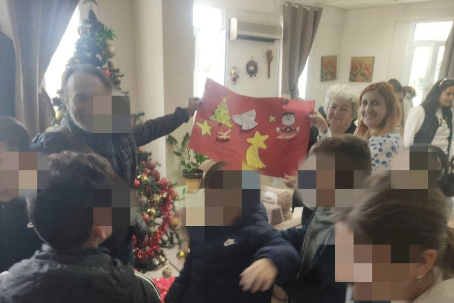 Με Χριστουγεννιάτικο άρωμα η επίσκεψη μαθητών του Δημοτικού Σχολείου Προφήτη Ηλία στο Κ.Η.Φ.Η Τεμένους