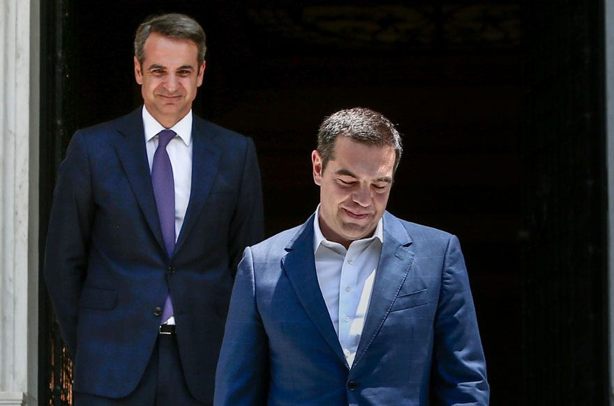 Ποιους ετοιμάζεται να στείλει στον…βασιλικό εξώστη του Μεγάρου, ο Κυριάκος; Το «Δελφινάριο» είναι εδώ: Βίοι…παράλληλοι για Κουμουνδούρου, Αμαλίας και Πατησίων! Η…εκτός γραμμή «Αυγή» και η…ηχηρή απουσία Τσίπρα από τις διεργασίες…