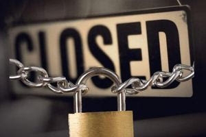 Ο θάνατος του εμποράκου λόγω διευρυμένου εορταστικού ωραρίου