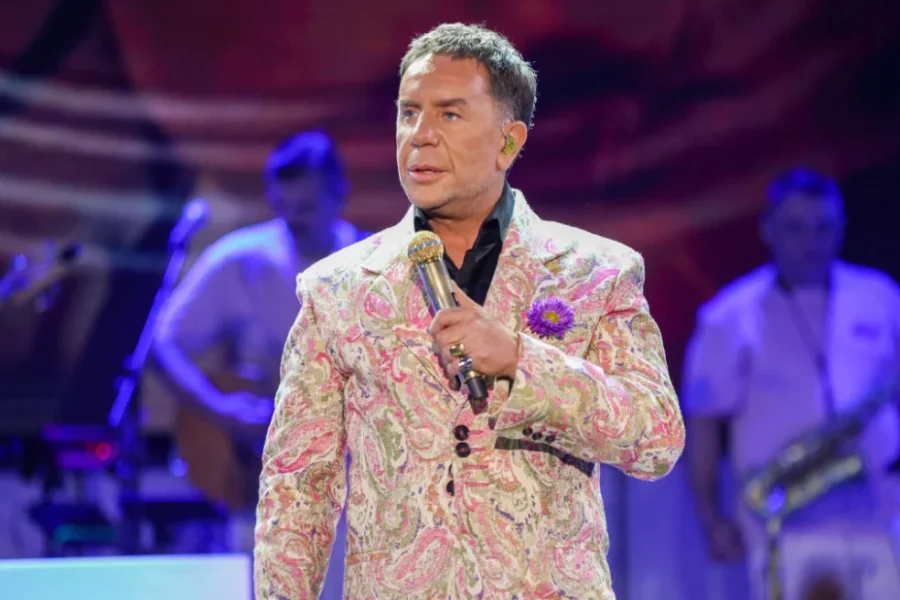 Οργανωμένο σχέδιο εκβίασης υποκινούμενο από συγκεκριμένα επιχειρηματικά συμφέροντα σε βάρος του Μαζωνάκη, καταγγέλλει ο δικηγόρος του