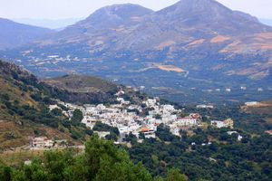 Πέντε σύγχρονες κατοικίες για γιατρούς και εκπαιδευτικούς – Ένας δήμος της Κρήτης δίνει λύση για την στεγαστική κρίση