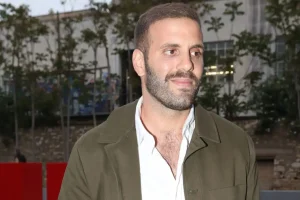 O ευρωβουλευτής Νίκος Παππάς χτύπησε δημοσιογράφο του NEWS 24/7