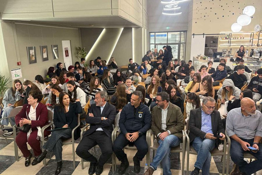 Ουσιαστικές παρεμβάσεις στην εκδήλωση «Οδική Ασφάλεια – Πρόληψη Τροχαίων Ατυχημάτων» του Δήμου Ηρακλείου