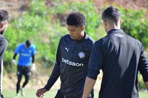 Η αποστολή του ΟΦΗ για τον αγώνα Κυπέλλου με την ΑΕΚ