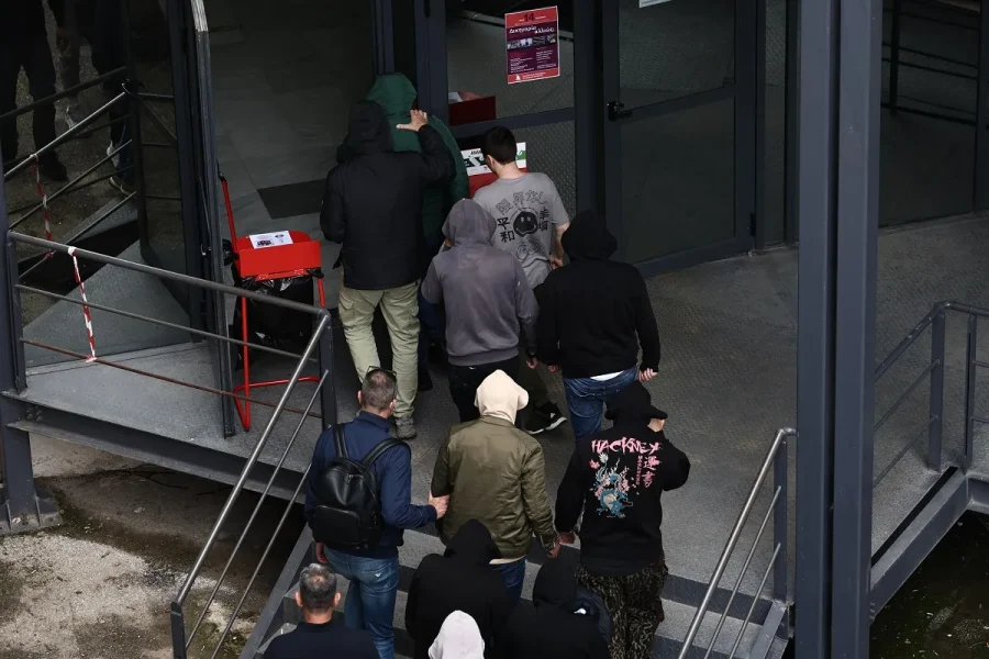 ΟΠΕΚΕΠΕ: Ελεύθερη και η δικηγόρος – Ολοκληρώθηκαν οι απολογίες