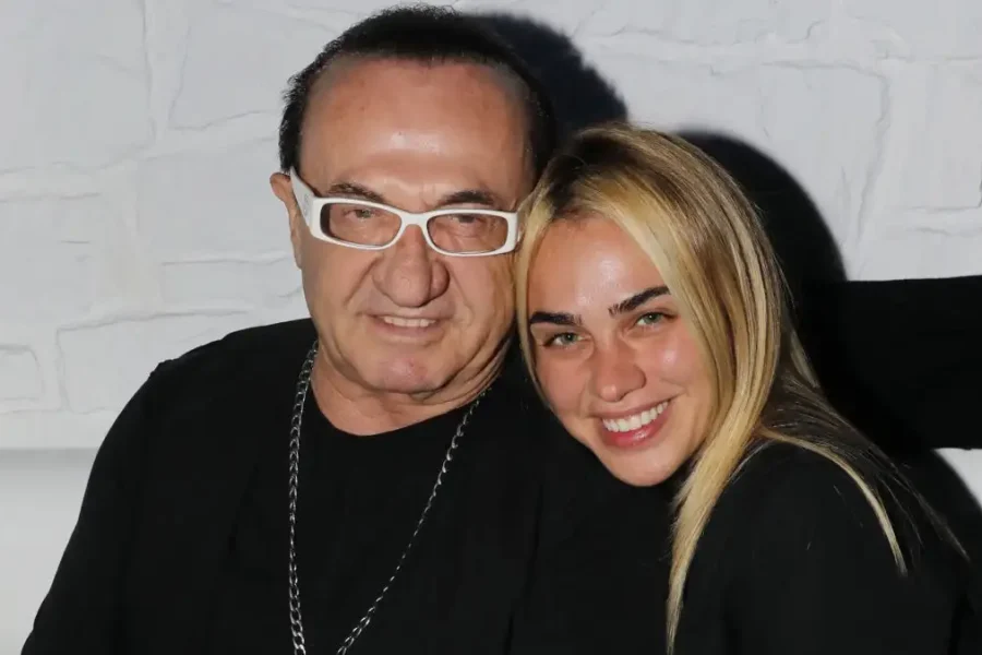 Λευτέρης Πανταζής: «Η Κόνι Μεταξά είναι δίπλα μου, βράχος, με προστατεύει» – Πότε παίρνει εξιτήριο