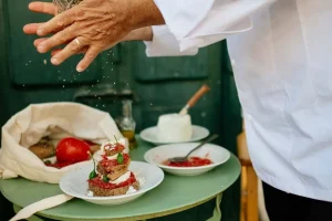 Η Κρήτη παραμένει αγαπημένος προορισμός των τουριστών και για την γαστρονομία της