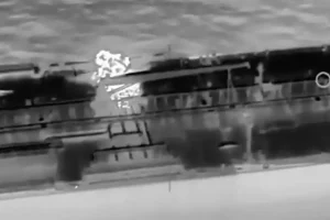 Χτυπήθηκε πετρελαιοφόρο του «σκιώδους στόλου» της Ρωσίας νότια της Κρήτης