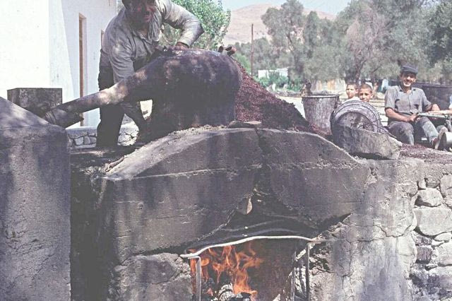 Ρακοκάζανο στο χωριό Πλάτανος της Μεσσαράς