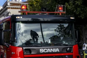 Τραγωδία στη Ροδόπη: Νεκρός 7χρονος από φωτιά στο σπίτι του – Στο νοσοκομείο ο 6χρονος αδελφός και ο πατέρας του