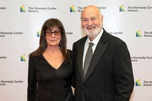 Άγριο έγκλημα στο Χόλιγουντ: Νεκροί ο γνωστός σκηνοθέτης Ρομπ Ράινερ και η σύζυγός του, τους δολοφόνησε ο γιος τους