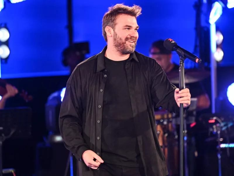 Γιώργος Σαμπάνης: Έκανε σκηνή έξω από το μαγαζί που τραγουδάει η Πέγκυ Ζήνα