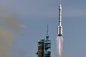 Kινέζικο διαστημόπλοιο επιστρέφει χωρίς πλήρωμα στη Γη για να εξεταστούν οι ζημιές του