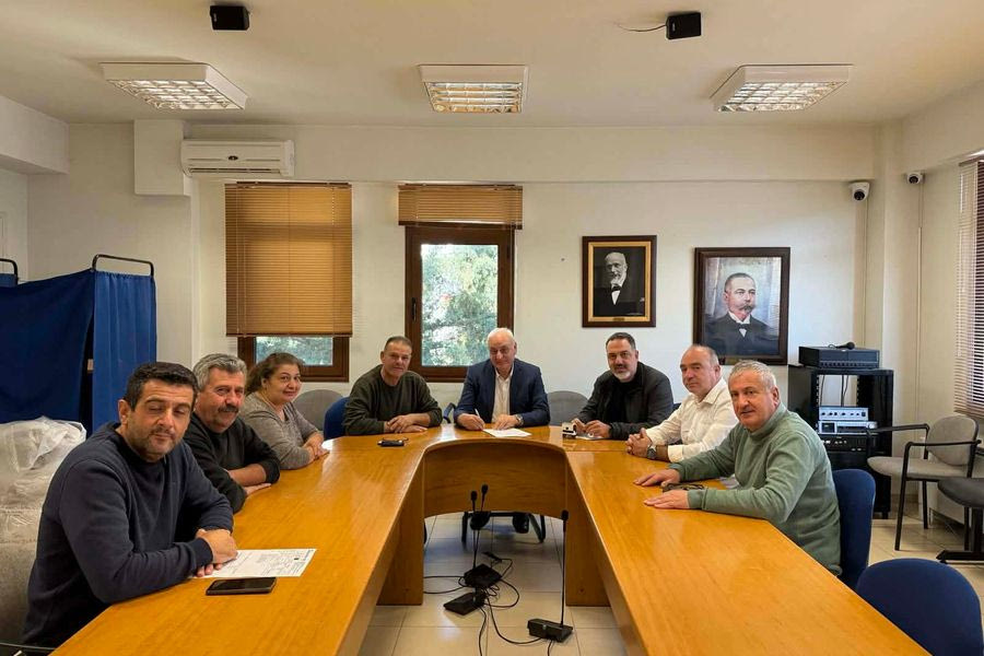 Υπογραφή σύμβασης του έργου: «Ανάπλαση και διαμόρφωση πλατείας Αγίου Γεωργίου στην Δημοτική Κοινότητα Εμπάρου»