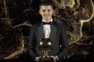 Παρέλαβε το βραβείο «European Golden Boy Web 2025» o Χρήστος Μουζακίτης