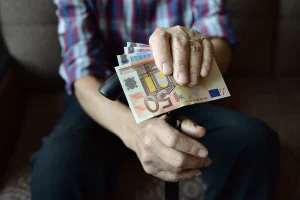 Συντάξεις: Ποιοι κερδίζουν έως 700 ευρώ τον χρόνο