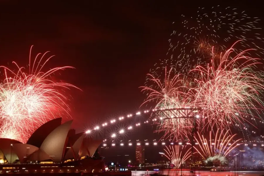 Ο πλανήτης υποδέχεται το 2026 – Κιριμπάτι, Νέα Ζηλανδία και Αυστραλία οι πρώτες χώρες, live εικόνα