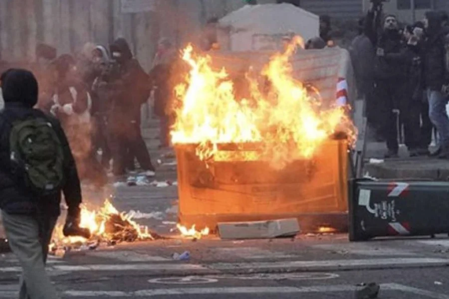 Ιταλία: Επεισόδια και τραυματίες σε διαδήλωση ακροαριστερών στο Τορίνο, δείτε video