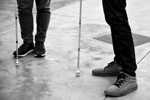 Η πόλη που δεν σε βλέπει: Ποιες είναι οι δυσκολίες των ατόμων με προβλήματα όρασης στο Ηράκλειο