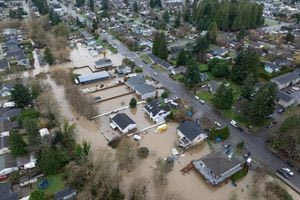 ΗΠΑ: Καταστροφικές πλημμύρες «βουλιάζουν» την Ουάσινγκτον