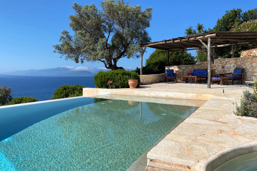 Οι προκλήσεις και τα «αγκάθια» του τουρισμού στην Κρήτη το 2026