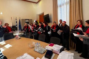 Τα μικρασιάτικα κάλαντα στη Λότζια από τον Σύλλογο Αλατσατιανών