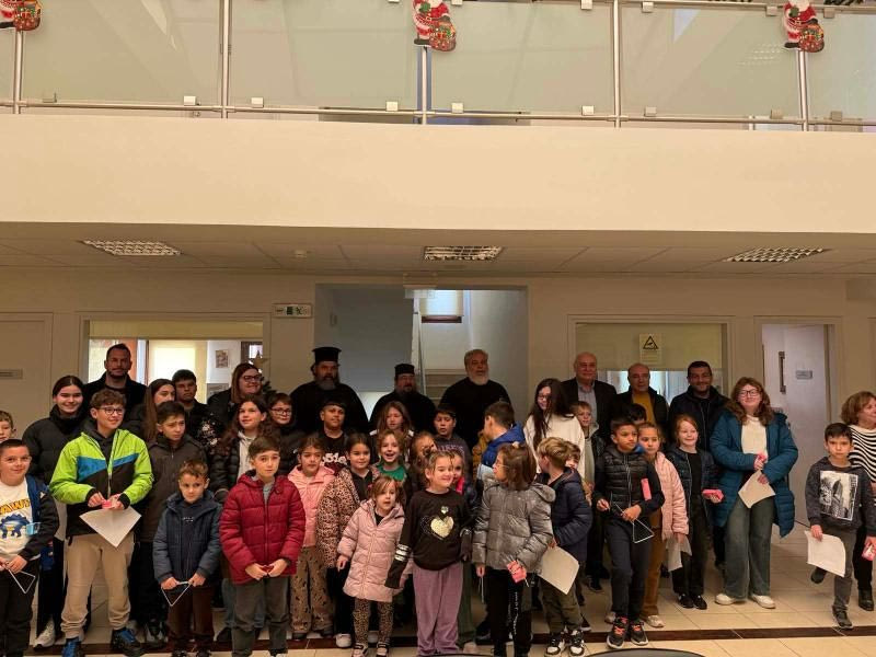 Παιδικές φωνές, χαμογελαστά πρόσωπα και παραδοσιακά κάλαντα στο Δημαρχείο Βιάννου